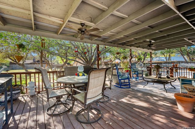 114 Wagon Trail Road, Shavano Park, TX 78231