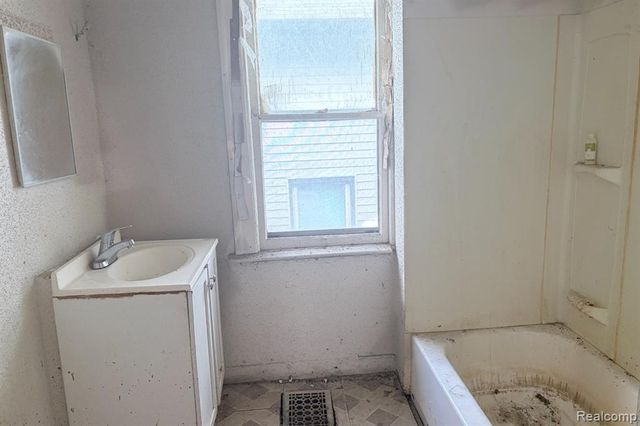 4108 Montgomery Street, Detroit, MI 48204