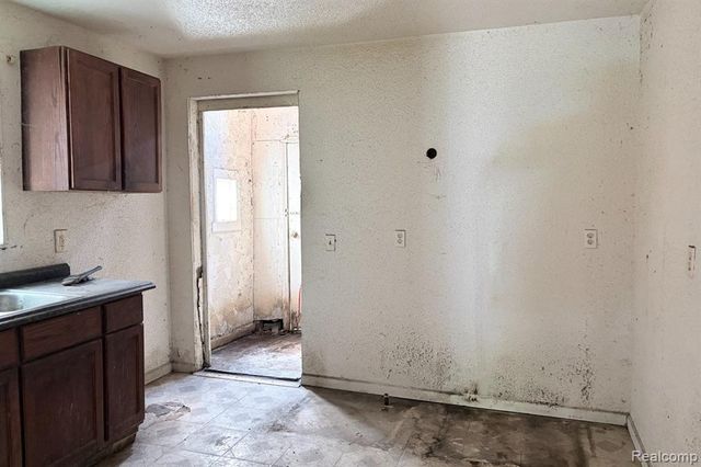 4108 Montgomery Street, Detroit, MI 48204