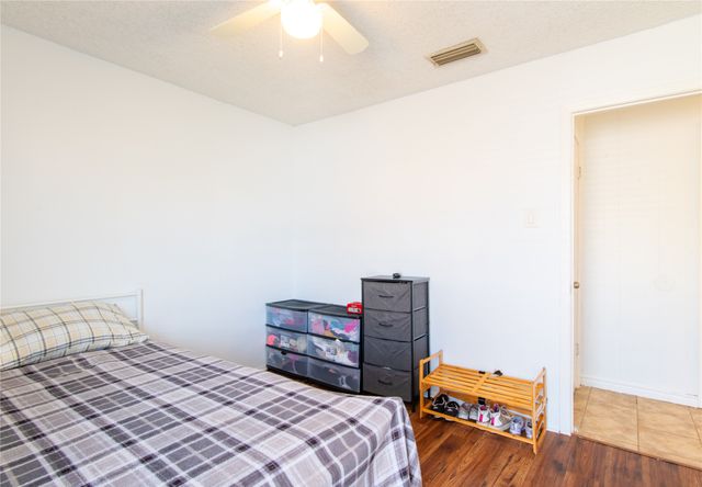 808 Meadow Mead Drive, Allen, TX 75002