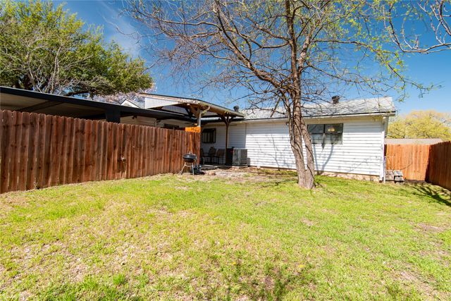 808 Meadow Mead Drive, Allen, TX 75002