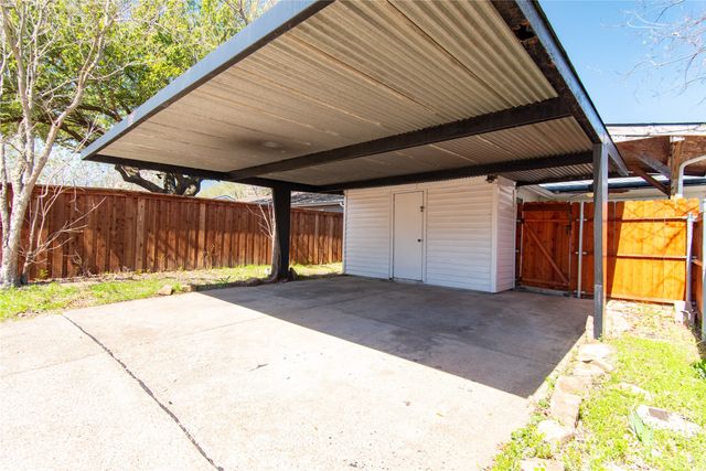 808 Meadow Mead Drive, Allen, TX 75002