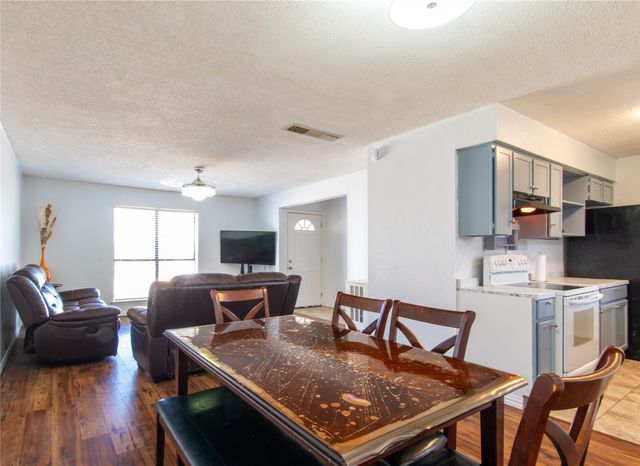 808 Meadow Mead Drive, Allen, TX 75002