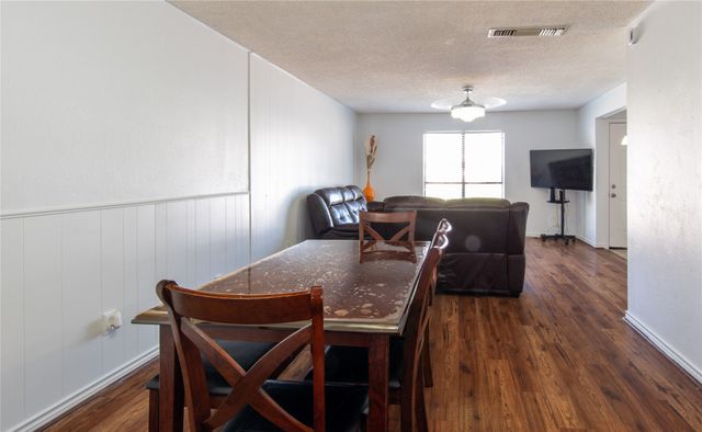 808 Meadow Mead Drive, Allen, TX 75002