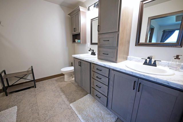 461 HIGHLAND MEADOW TRAIL, Pulaski, WI 54162