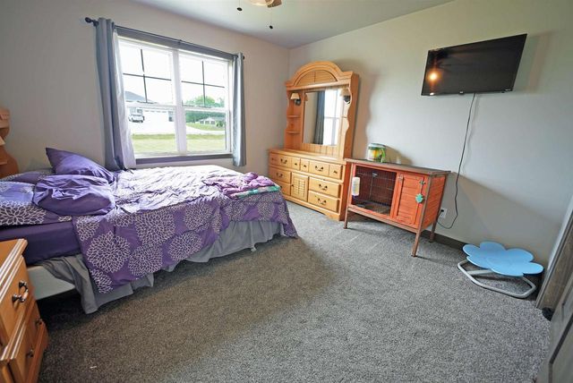 461 HIGHLAND MEADOW TRAIL, Pulaski, WI 54162