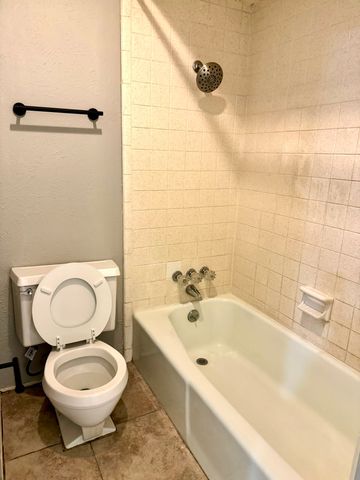 3400 Ambassador Row, Dalworthington Gardens, TX 76013