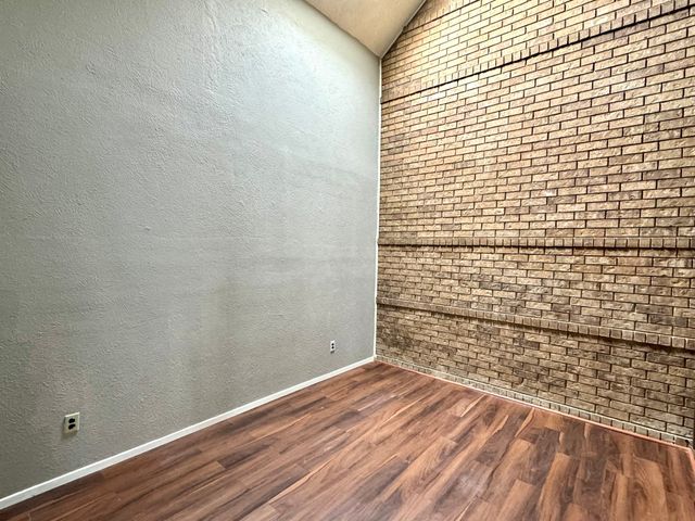 3400 Ambassador Row, Dalworthington Gardens, TX 76013