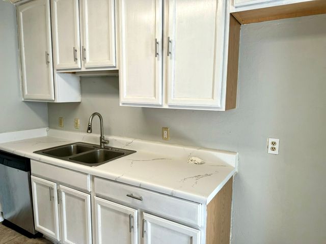 3400 Ambassador Row, Dalworthington Gardens, TX 76013