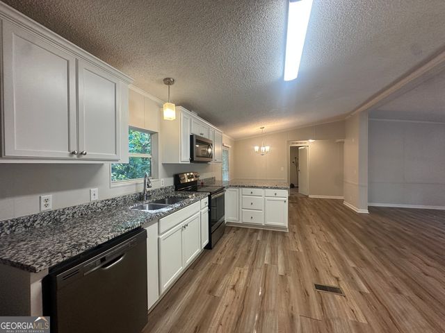 16 Terri Lane, Toccoa, GA 30577