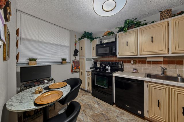 3671 Environ Boulevard 169, Lauderhill, FL 33319
