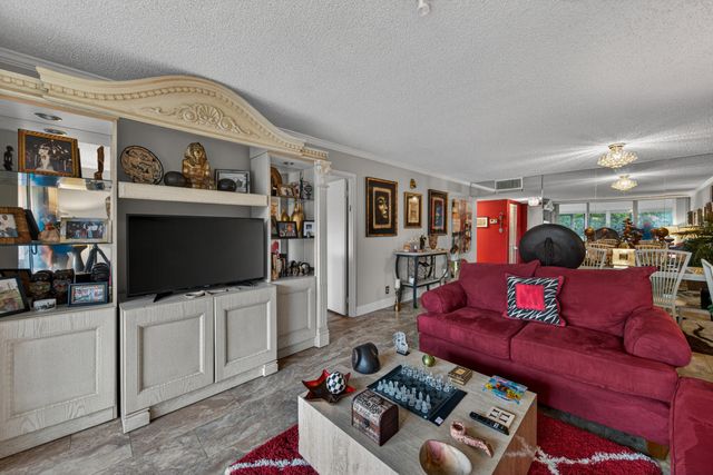 3671 Environ Boulevard 169, Lauderhill, FL 33319