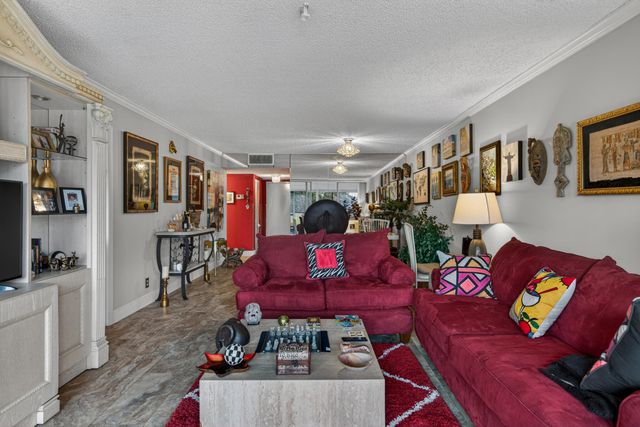 3671 Environ Boulevard 169, Lauderhill, FL 33319