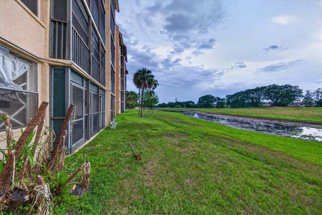 3671 Environ Boulevard 169, Lauderhill, FL 33319