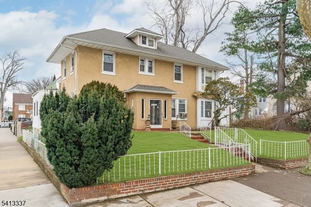 49 Lyons Ave, Newark City, NJ 07112
