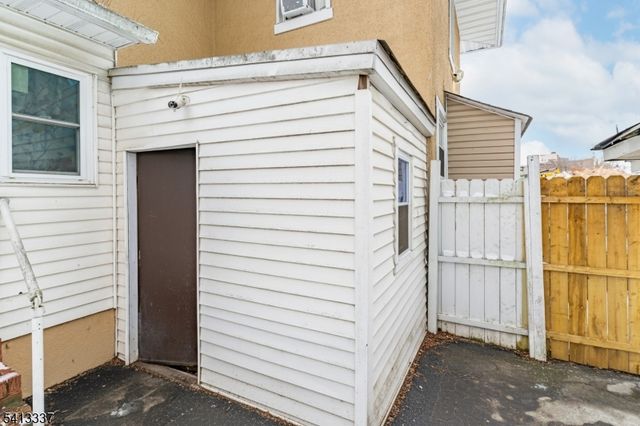 49 Lyons Ave, Newark City, NJ 07112