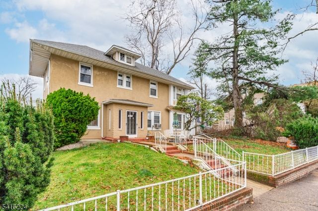 49 Lyons Ave, Newark City, NJ 07112