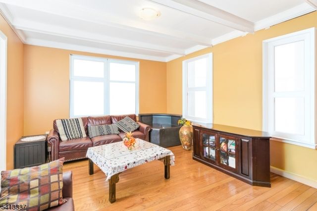 49 Lyons Ave, Newark City, NJ 07112