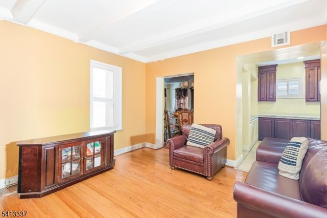 49 Lyons Ave, Newark City, NJ 07112