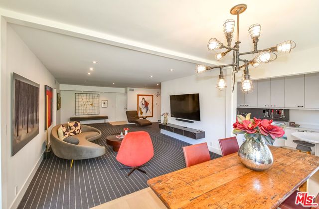 289 S Barrington Avenue A211, Los Angeles, CA 90049