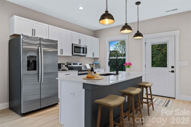 145 Shadowlawn Drive, Asheville, NC 28806