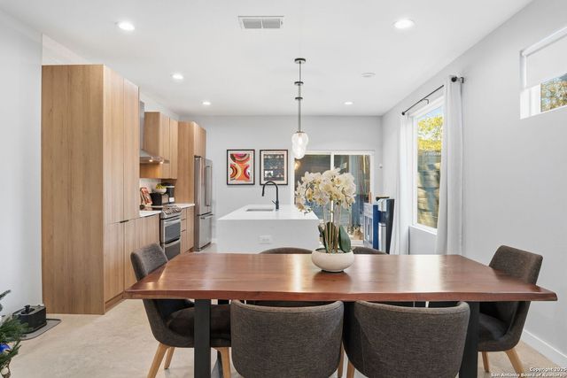 2106 Schley Ave, San Antonio, TX 78210