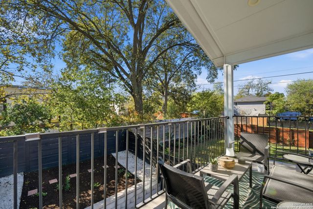 2106 Schley Ave, San Antonio, TX 78210