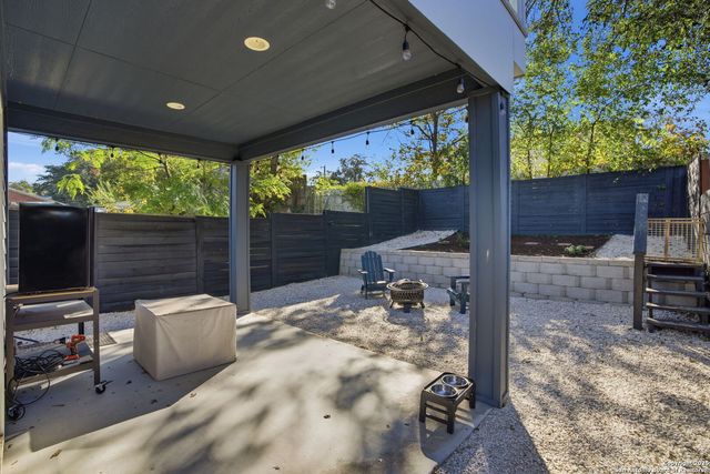 2106 Schley Ave, San Antonio, TX 78210