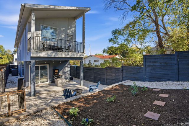 2106 Schley Ave, San Antonio, TX 78210