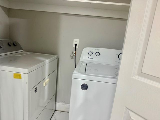 19 4th Avenue N, Texas City, TX 77590