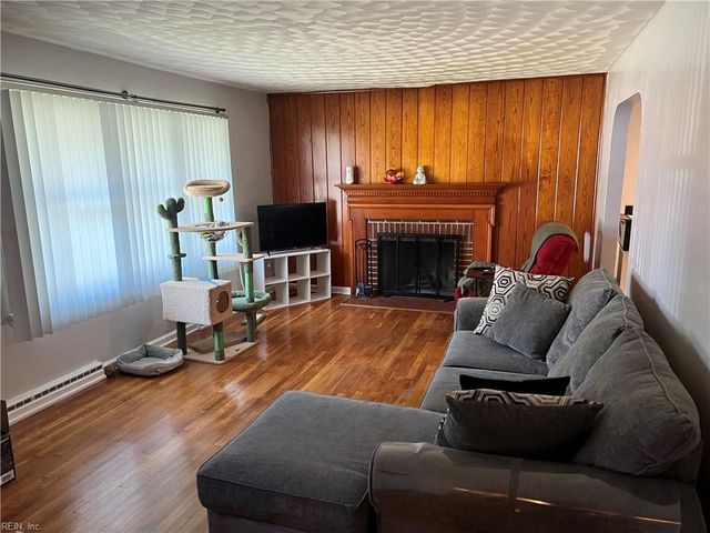 104 Arden DR, Newport News, VA 23601