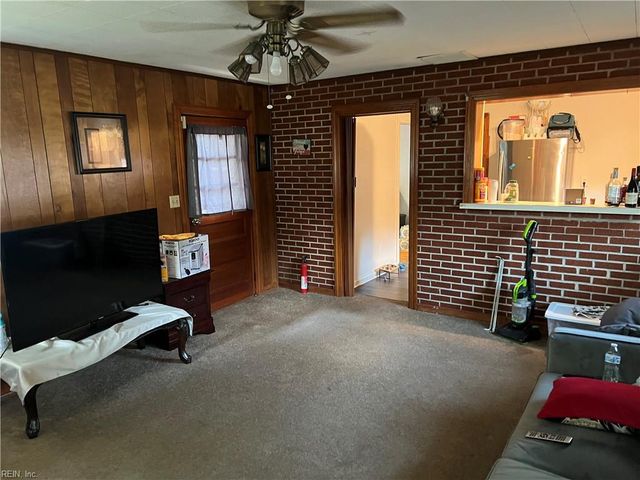 104 Arden DR, Newport News, VA 23601