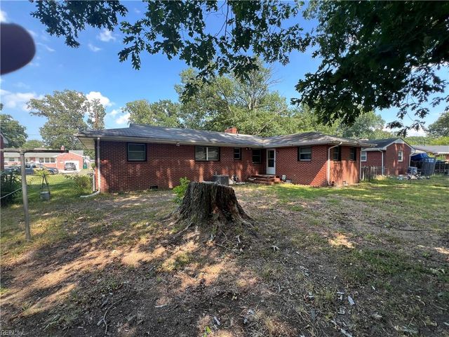 104 Arden DR, Newport News, VA 23601