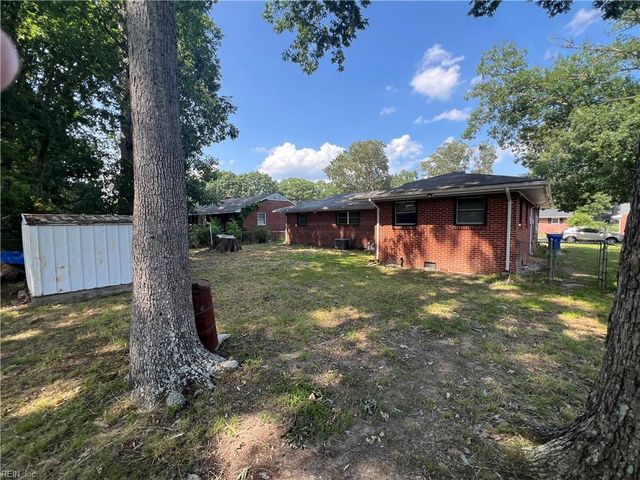 104 Arden DR, Newport News, VA 23601
