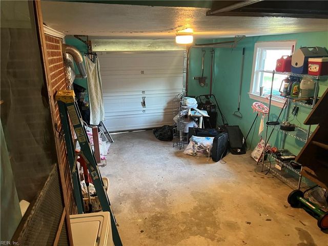 104 Arden DR, Newport News, VA 23601