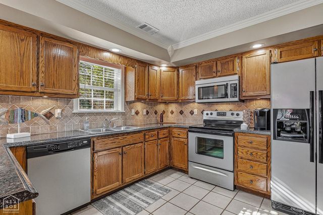2116 Sheffield Drive, Jonesboro, AR 72405