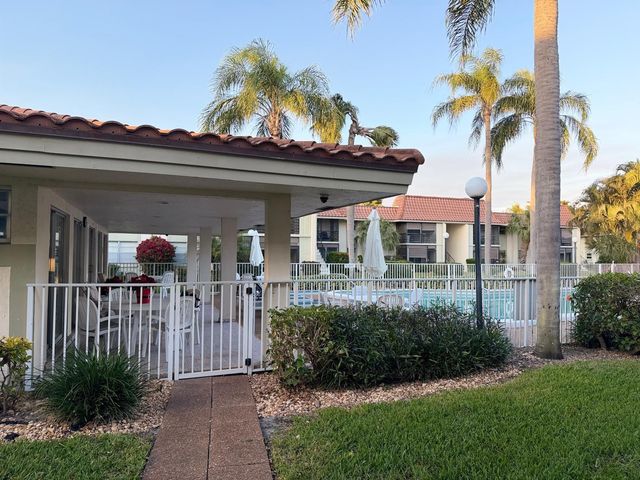 1124 NW 13th Street 208A, Boca Raton, FL 33486