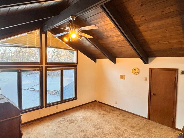 1918 SW Sieben CT, Topeka, KS 66611