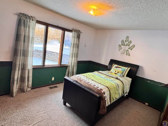 1918 SW Sieben CT, Topeka, KS 66611