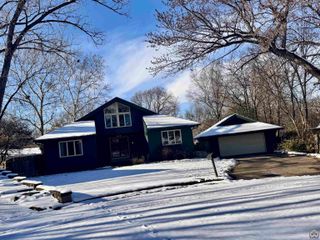 1918 SW Sieben CT, Topeka, KS 66611