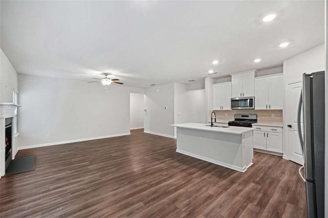 4171 Dean Grove Way, Loganville, GA 30052
