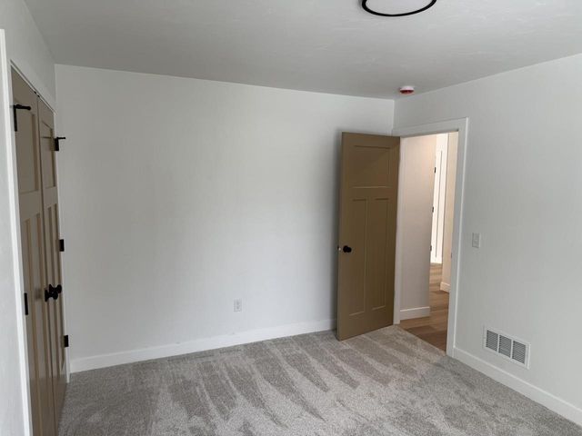 1109 E MURDOCK AVENUE, Oshkosh, WI 54901