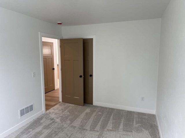 1109 E MURDOCK AVENUE, Oshkosh, WI 54901