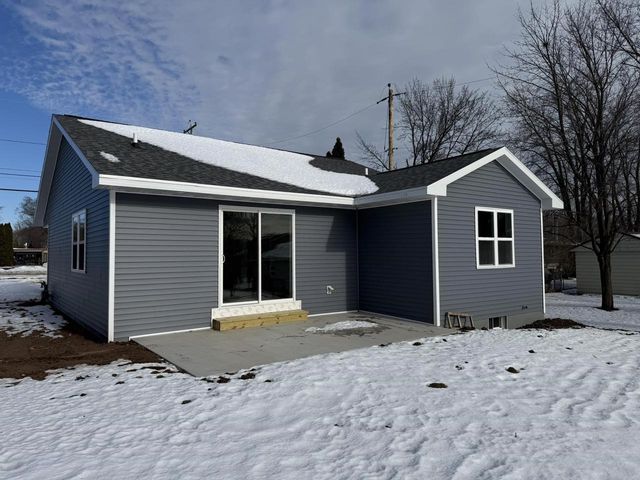 1109 E MURDOCK AVENUE, Oshkosh, WI 54901