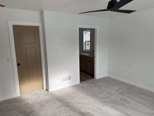 1109 E MURDOCK AVENUE, Oshkosh, WI 54901