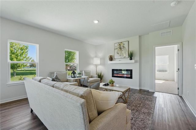 20902 W 190th Terrace, Spring Hill, KS 66083