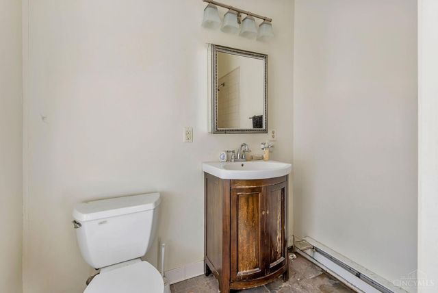 2963 Deckebach Avenue, Cincinnati, OH 45220