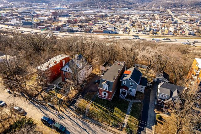 2963 Deckebach Avenue, Cincinnati, OH 45220