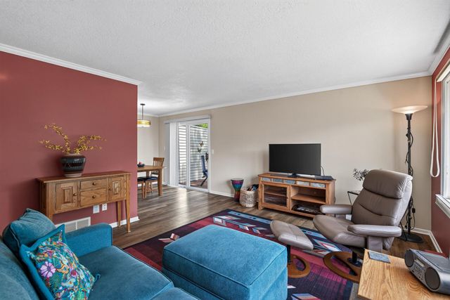 4297 Evergreen Drive, Vadnais Heights, MN 55127