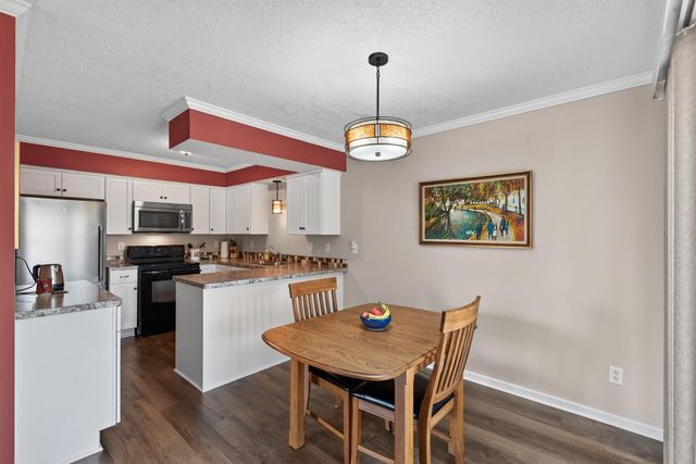 4297 Evergreen Drive, Vadnais Heights, MN 55127